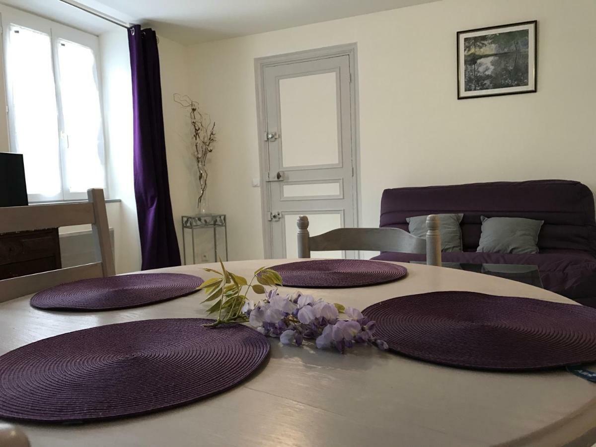 Gite Ancien Relais De Saint-Jacques ラ・ロシュ・ギヨン エクステリア 写真