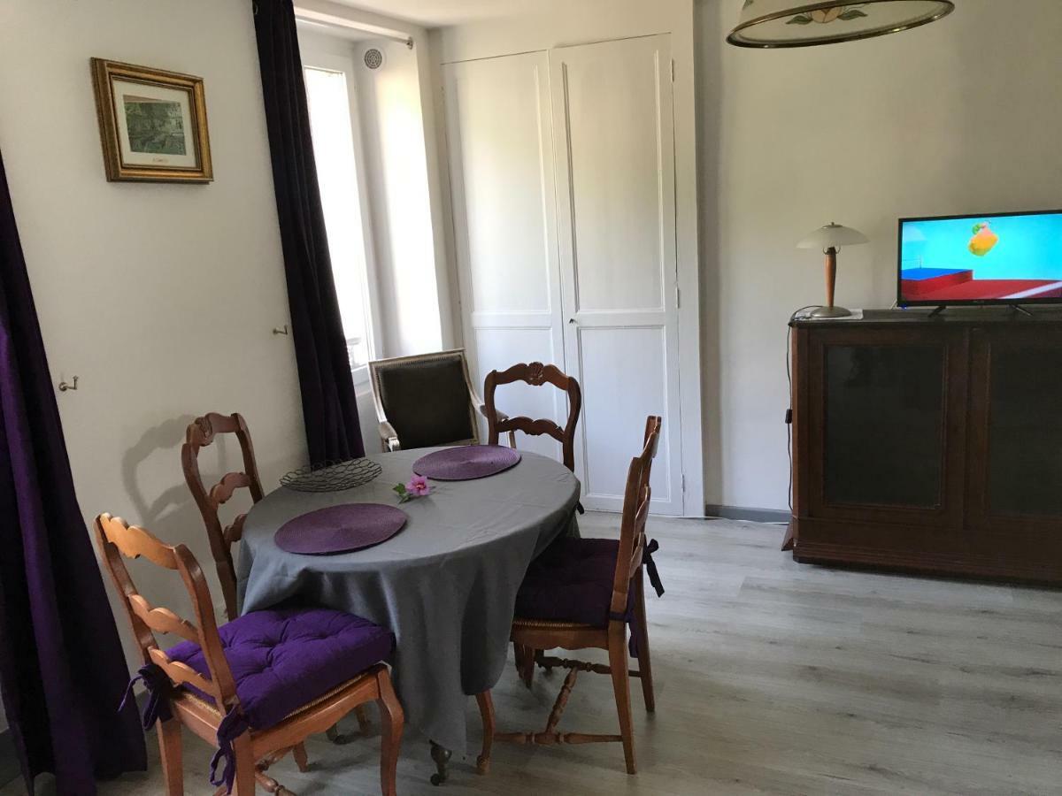 Gite Ancien Relais De Saint-Jacques ラ・ロシュ・ギヨン エクステリア 写真
